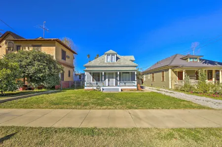 Riverside House w/ Yard ~ 1 Mi to Downtown!