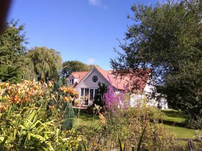 White Cottage B and B Hotels in 