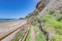 Peaceful Fall Escape: Oregon Home w/ Ocean View - ビーチサイド