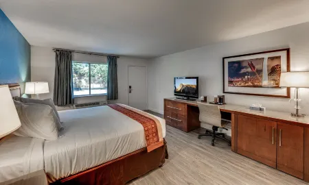 Angels Inn Отели рядом с достопримечательностью «Calaveras County Museum and Historical Society»