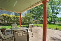 Waterfront Annapolis Cottage Fire Pit and Pier - Pet friendly