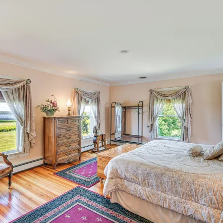Geneva Vacation Rental w/ Vineyard & Lake Views!
