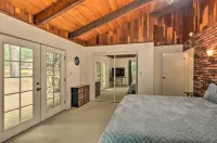 Step-Free Hawkins Bar Home Near Trinity River Hotels in Trinity County