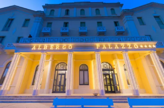 Albergo Palazzo - Terme e Centro Benessere Hotel a 