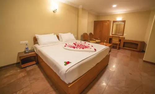 Poppys Tower Tiruppur - parcheggio
