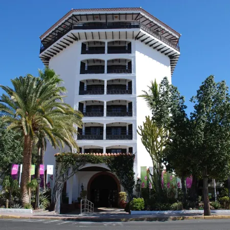 Hotel Parque Tropical
