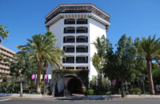 Hotel Parque Tropical