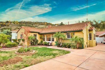 Romantic Hills View w/ hot tub Hotels near Joe A. Gonsalves Park