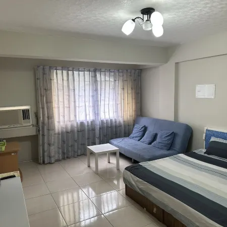 Tainan Here Hostel Отели рядом с достопримечательностью «Храм Вуфэй»