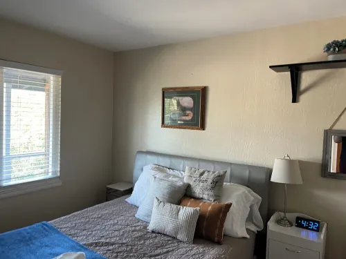 Charming 2-bedroom house in Downtown Walnut Creek with WiFi and AC