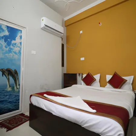 Divisha's Hotel Friends Inn