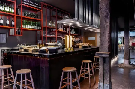 Poshtel Bilbao - Premium Hostel