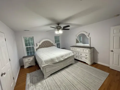 Luxury 5-bedroom house in Cedar Point with AC, WiFi, hotub, private yard & more!