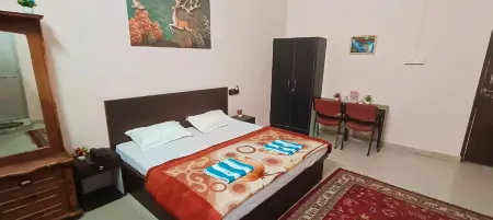 City Palace and Banquet Hall Отели в г. Чхатарпур