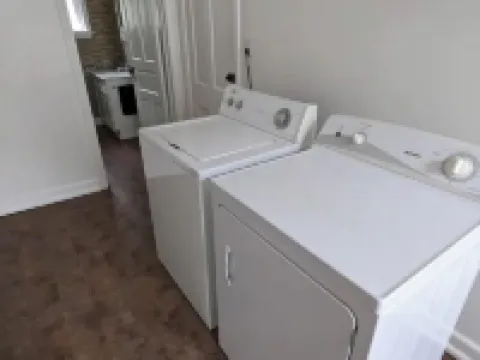 Funky, Fido-friendly flat near downtown Ishpeming. Hotels in Ishpeming