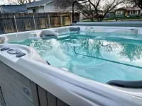 Hometown USA With Hot Tub and Fully Renovated