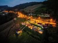 富志發龍魯考露營酒店