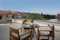 Pnoes Luxury Suites