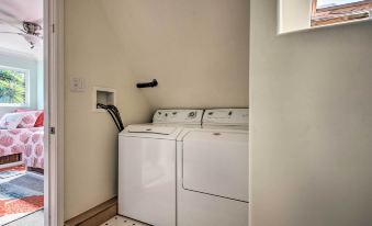 Catalina Island Home Walk to Main Street Beach!