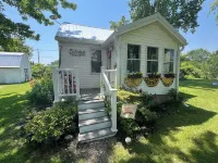 Rustic 2 BR, 1 Bath Cottage With Private Association Beach Access To Lake Huron Hotels in Sanilac County