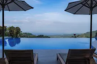 Lamangata Luxury Surf Resort - All Inclusive - Pools
