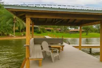 Private Hot Tub and Game Room Access - Charming Serene Retreat Hotels in Eagle Lake