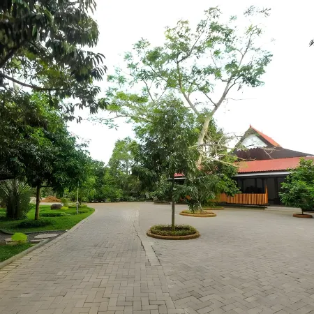 Hotel Butik Cafe & Resto Pesona Osing