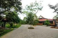 Hotel Butik Cafe & Resto Pesona Osing Hotels in Genteng