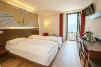 Hotel la Meridiana, Lake & Spa - Parvekkeita