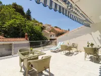 Rooms & Apartments Barišić Hotels in Mlini