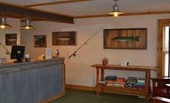 Eagle Fire Lodge & Cabins