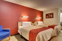 Red Roof Inn St Louis - Westport/ Maryland Heights - Parkplatz