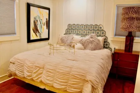 Townside Nook: 2-Blocks to Downtown Sparta