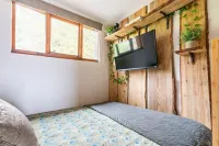 Mountain View Lodge, Luxury Woodland Lodge with Hot Tub
