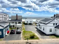 10 Second Walk to Beach:Rare Top Floor Atlantic Ave Pet Friendly Oceanview Condo