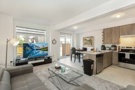 Home in Heart of Niagara Falls