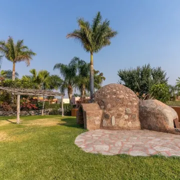 ANANA El Dorado 305 | Pool & Lake Views