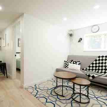 Mount Pleasant Garden Oasis - Two Bedrooms with Two Full Bathrooms Others