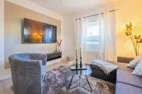 Marisol Design Apartment with private parking space