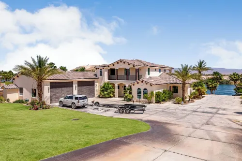 Custom Needles Estate with Private Loading Dock