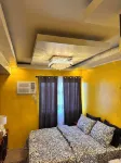 Cozy 1-bedroom condo with AC, WiFi in serene Silang Kitchen mini karaoke. 鄰近Adventist University of the Philippines Academy的酒店