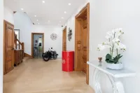 6 bedroom villa with swimming pool