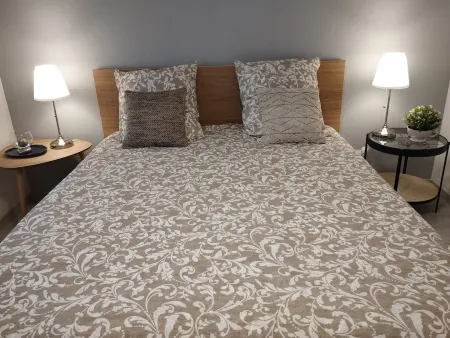 Colmar garden level with closed garage. Отели в г. Орбур-Вир