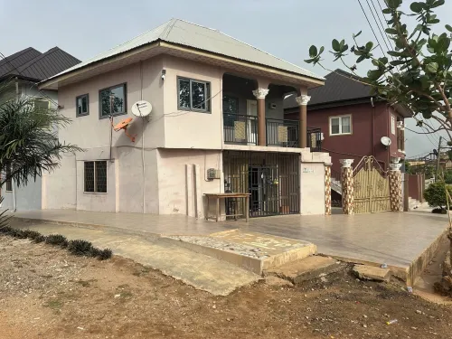 Experience modern tranquility at Smart Oasis: Serenity in Ghana! Hotels in Kwabre