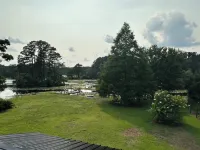 Modern Lakeview Studio / Peaceful Executive Retreat near Charleston, SC