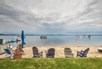 Sebago Lake Cottage w/ Patio + Beach Access! - 3-Star
