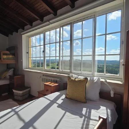 Casa do Moinho, between the Lagoon and Óbidos Castle