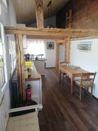 Chalet "Niesenblick" with views of the lake, Jungfrau, Mönch and Eiger