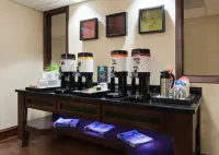 Hampton Inn Odessa - breakfast