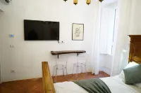 Heart of Puglia - Design Apartment in Puglia with 2 bedrooms Hotels in Putignano